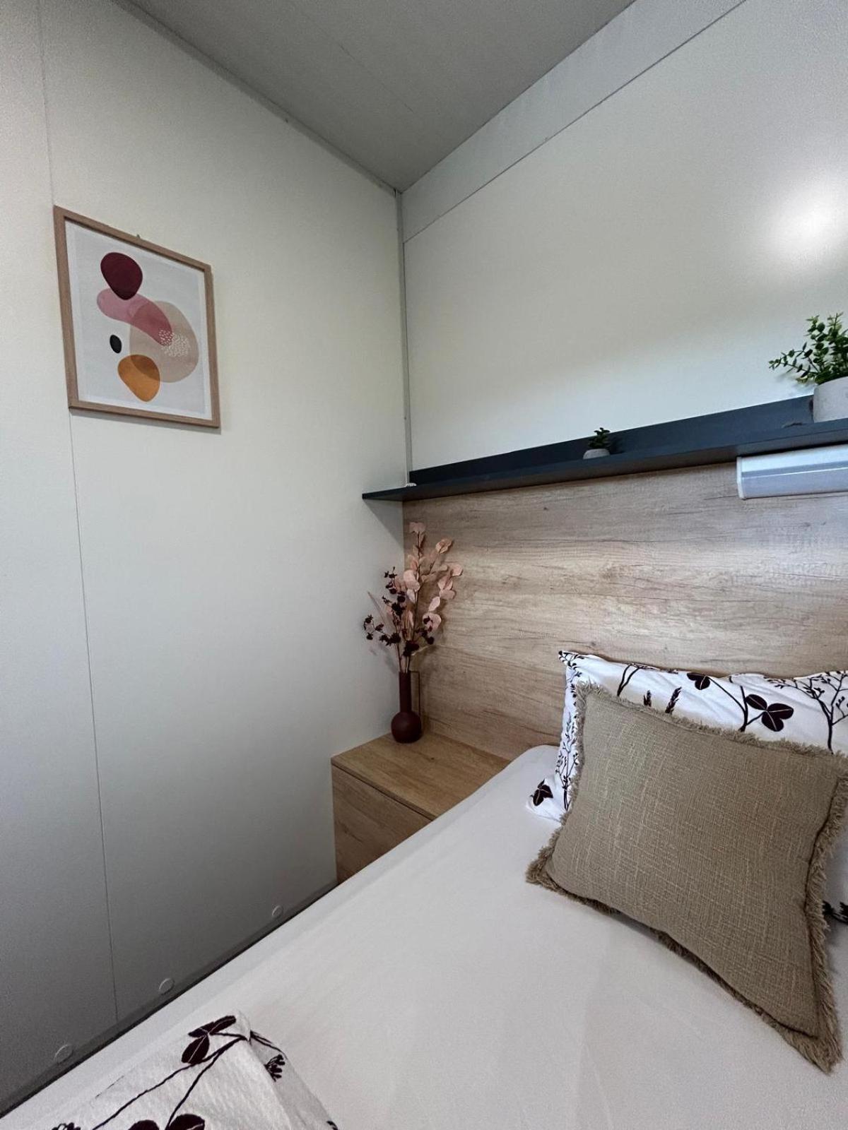 Mobile Home Vilmaris Pakoštane Eksteriør billede